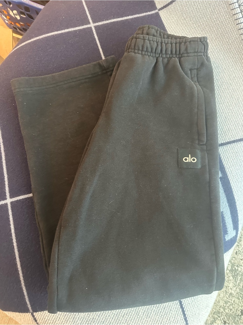 ALO Black Straight Leg Joggers with Logo Patch Size XS